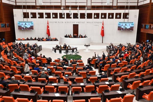 Turkish legislators on Tuesday endorsed Sweden's membership in NATO, lifting a major hurdle on the previously no<em></em>naligned country's entry into the military alliance.
