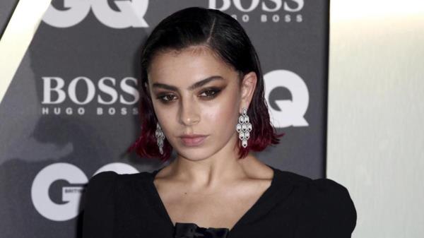 Charli XCX宣告了Brat Summer的终结