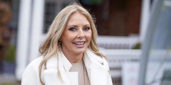 卡罗尔·沃尔德曼辞去了BBC的职务，这样她就可以继续抨击保守党了