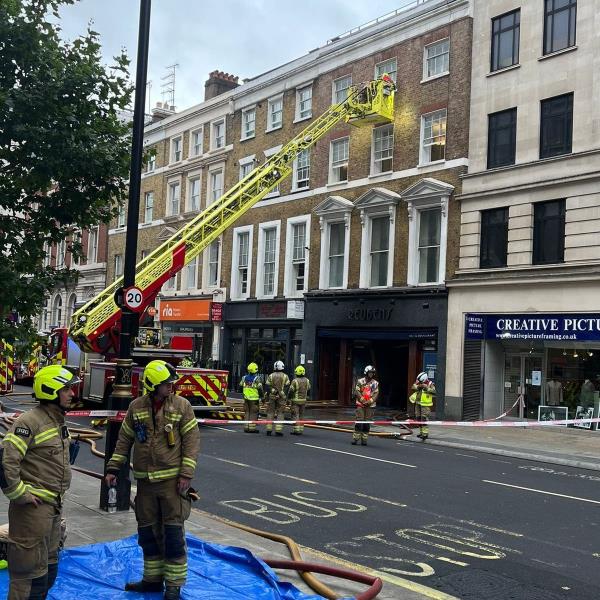 贝克街大火：大火席卷伦敦市中心的鲁本斯犹太餐厅