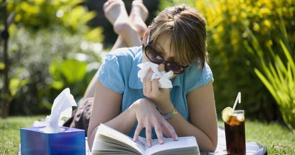 今年夏天，专家用凡士林发出奇怪的花粉热诀窍，让花粉远离