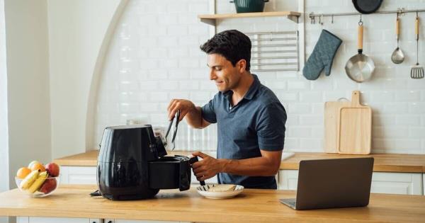 每次用完空气炸锅后，你都需要清洗一部分，因为它有火灾危险