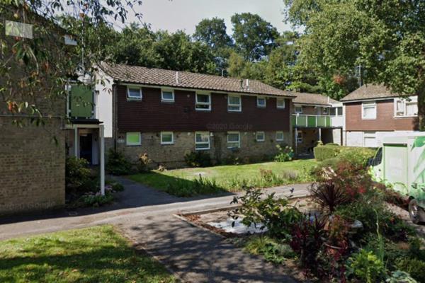 在南安普顿谋杀案审判中，陪审团听到了令人不寒而栗的999电话