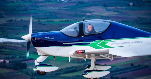 美国联邦航空局认证Tecnam的单活塞P-Mentor教练机