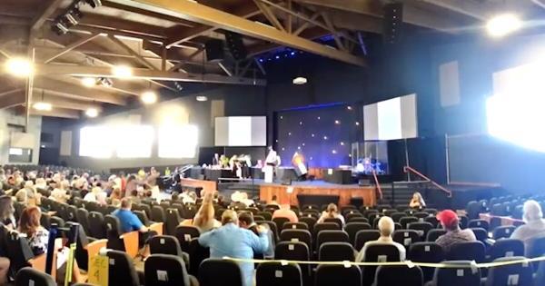 在周六的会议上，戴夫·威廉姆斯的支持者投票支持他继续担任科罗拉多州共和党主席