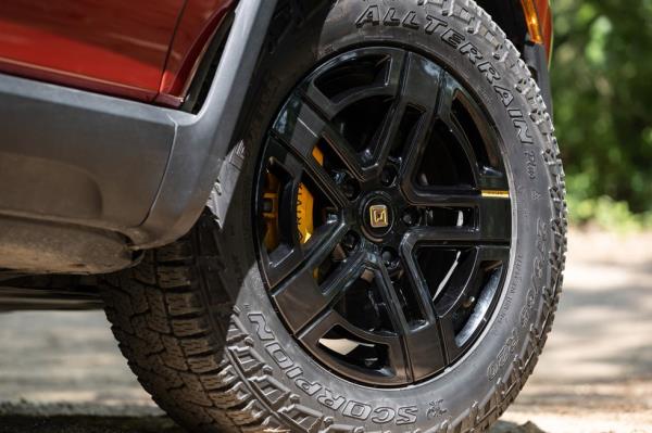 2023 rivian r1t adventure