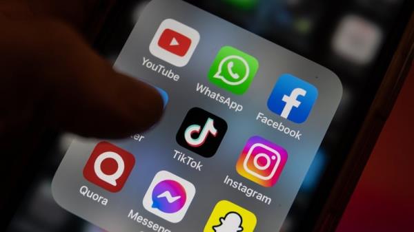 社交媒体是如何促使极右翼影响者崛起的