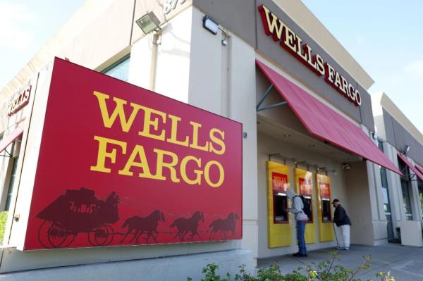 富国银行(Wells Fargo)两家分行的员工试图组建工会