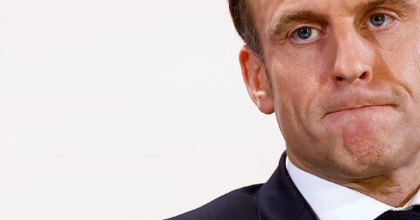 纪尧姆·塔巴德：“我是埃马纽埃尔·马克龙，我的冒险之旅结束了，我的行动结束了