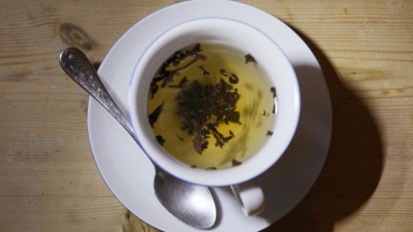 近日，一位美国科学家向英国人提出泡茶建议，引发轩然大波