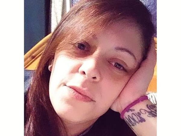 抢劫嫌疑人被控纵火，在燃烧的家中发现蒙哥马利祖母被谋杀