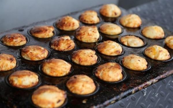 Jim 'N Nick's Bar-B-Q cheese biscuits