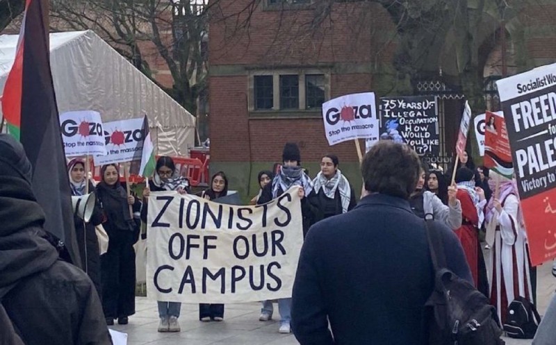 “去死犹太复国主义者”在伯明翰校园的反犹太主义游行中高唱