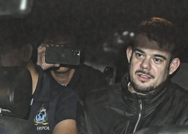 Joran van der Sloot从秘鲁被引渡到阿拉巴马州在Natalee Holloway案中面临勒索指控