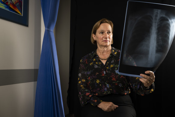 Dr Deborah Yates 