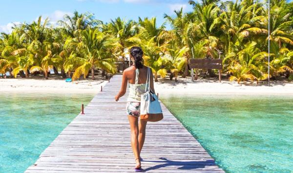 在节礼日的促销活动中，Lastminute.com将豪华度假降价至每人不到400英镑