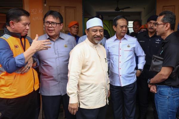 吉兰丹灾难行动控制中心调查搬迁到救援中心以获得洪水援助的指控，MB说