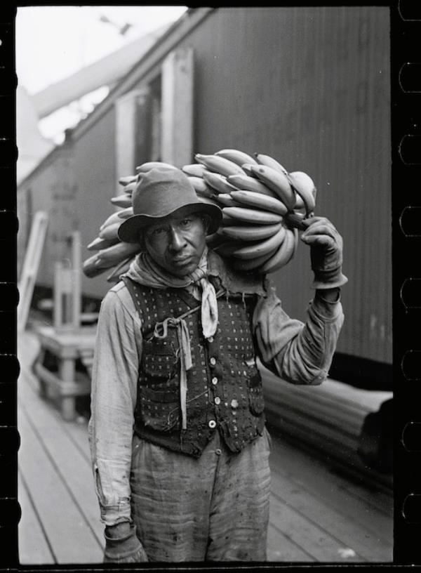 传奇的海滩酒吧接受美国海湾t恤的订单