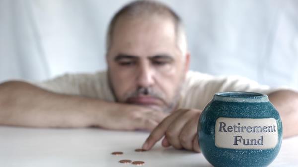 “无论我们存了多少钱，我们都无法退休”——“美国被忽视的中间孩子”X一代对退休感到恐慌，专家说这是有道理的
