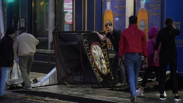 暴风雨“伊莎”横扫爱尔兰，超过17万人断电