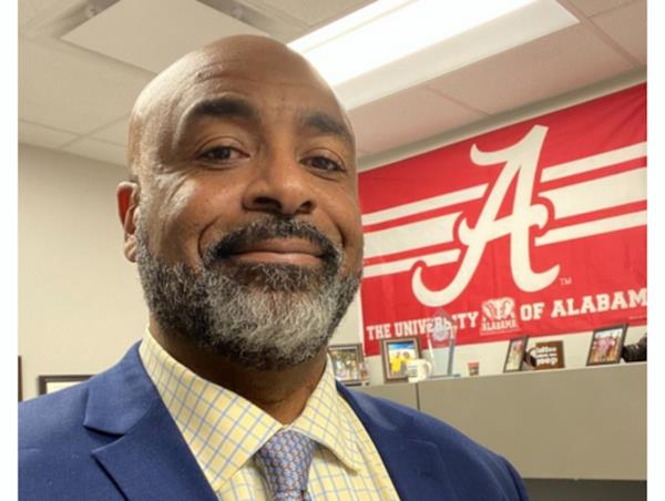 人事委员会官员说，杰斐逊县警长错误地解雇了贝塞默的丈夫