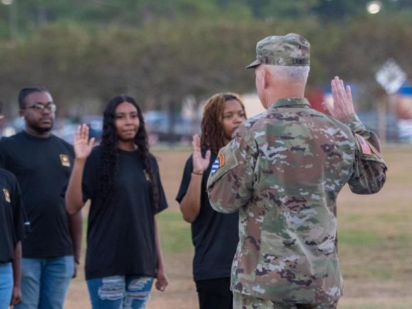 国防部IG表示，各军种需要跟踪新兵的医疗豁免决定