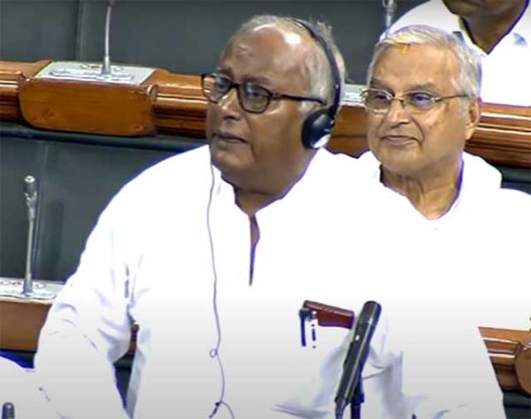 反对党议员在曼尼普尔邦攻击政府，TMC说总理在两个月内访问了7个国家，但没有访问东北邦