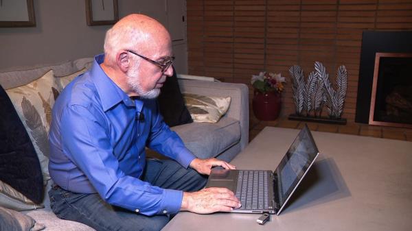 弗吉尼亚学区解雇了语言病理学家，因为他在纠纷中站在父母一边