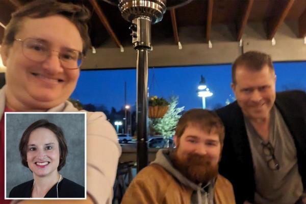 众议员萨拉·恩西克(Sarah Unsicker)在与所谓的大屠杀否认者合影后被委员会开除