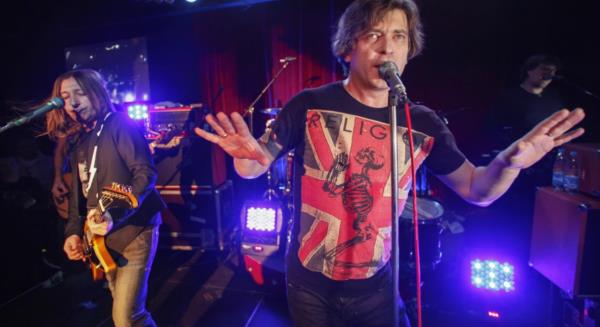 泰国可能将到访的批评乌克兰战争的异见摇滚乐队驱逐回俄罗斯