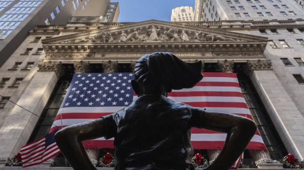 今日股市：美国股市下滑，“瑰丽七号”令市场承压